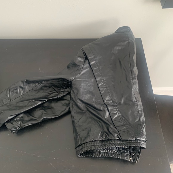 Women’s black leather jacket - Picture 7 of 7